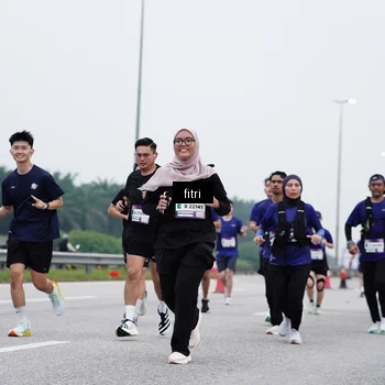 Runner Photo 7471249