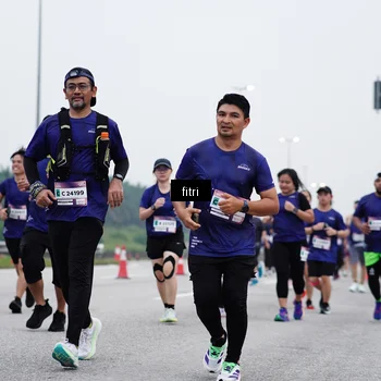 Runner Photo 7471302