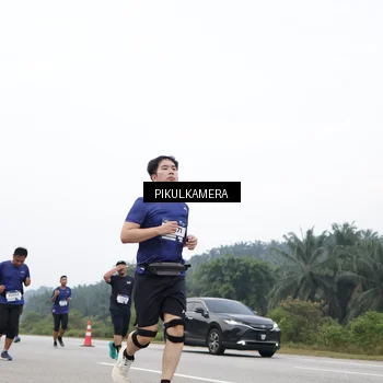 Runner Photo 7471303