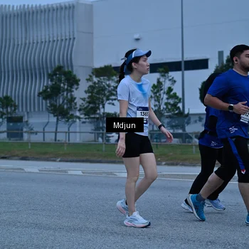 Runner Photo 7471412