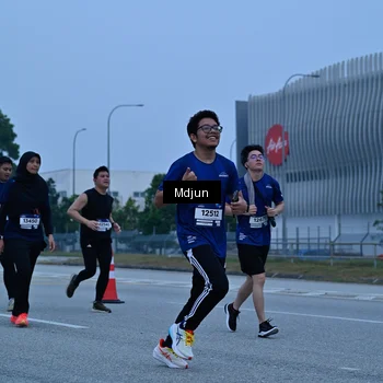 Runner Photo 7471419
