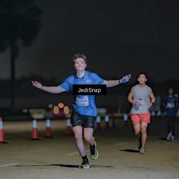 Runner Photo 7471453