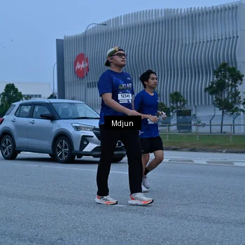 Runner Photo 7471459