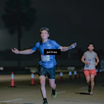 Runner Photo 7471463