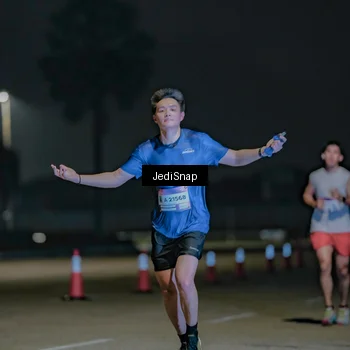 Runner Photo 7471465