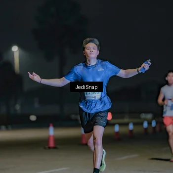 Runner Photo 7471483