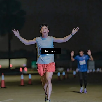 Runner Photo 7471498