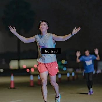 Runner Photo 7471512