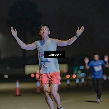 Runner Photo 7471524