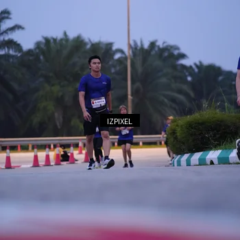 Runner Photo 7471548