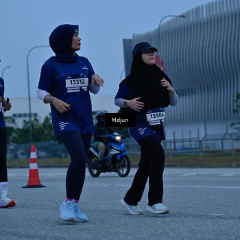 Runner Photo 7471557