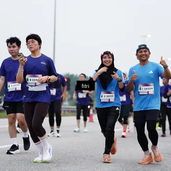 Runner Photo 7471561