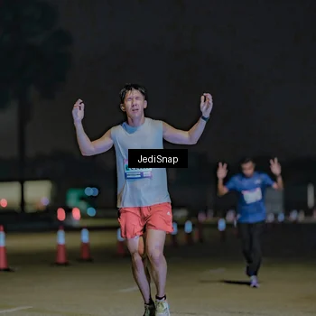 Runner Photo 7471580