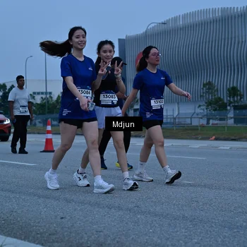 Runner Photo 7471637