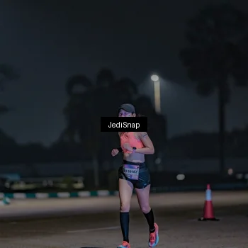 Runner Photo 7471648