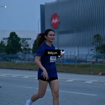 Runner Photo 7471649