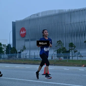 Runner Photo 7471651
