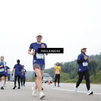 Runner Photo 7471788
