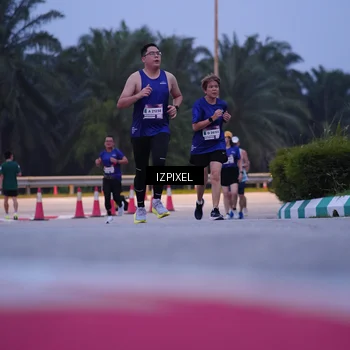 Runner Photo 7471944