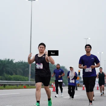 Runner Photo 7471999
