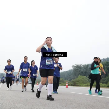 Runner Photo 7472016