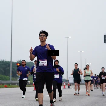 Runner Photo 7472021