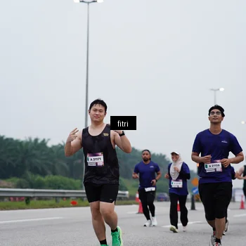 Runner Photo 7472024