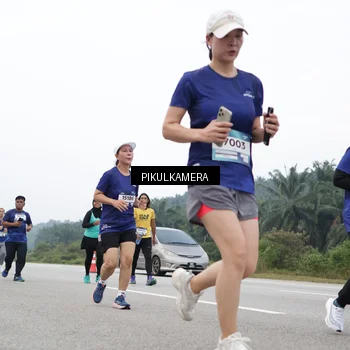 Runner Photo 7472039