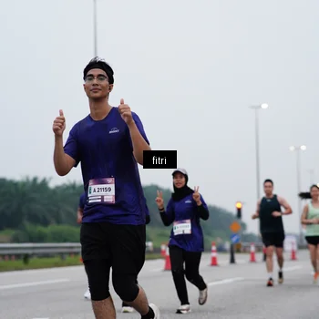 Runner Photo 7472040