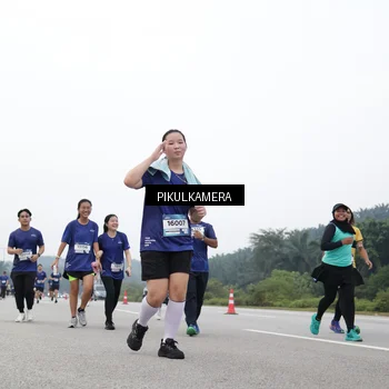 Runner Photo 7472042
