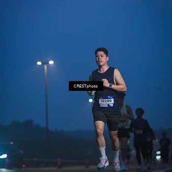 Runner Photo 7472115
