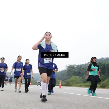 Runner Photo 7472200