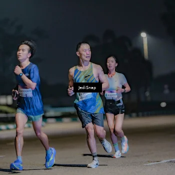 Runner Photo 7472390