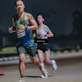 Runner Photo 7472398