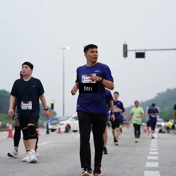 Runner Photo 7472403