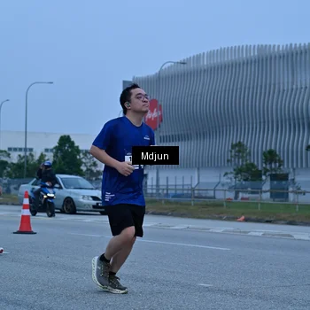 Runner Photo 7472411