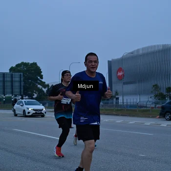 Runner Photo 7472498