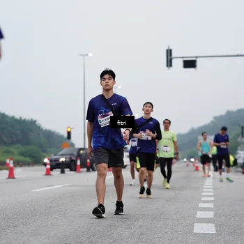Runner Photo 7472500