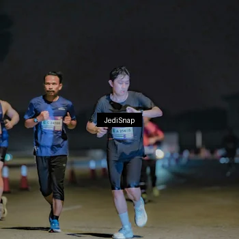 Runner Photo 7472534
