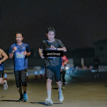 Runner Photo 7472542