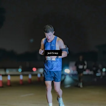 Runner Photo 7472602