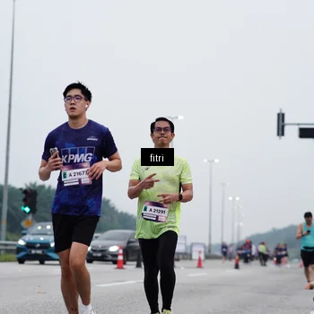 Runner Photo 7472641