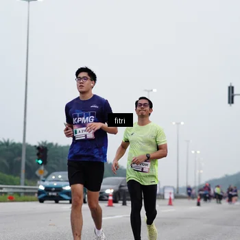Runner Photo 7472689