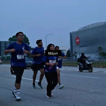 Runner Photo 7472695