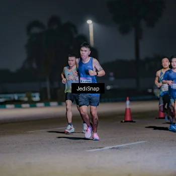 Runner Photo 7472720
