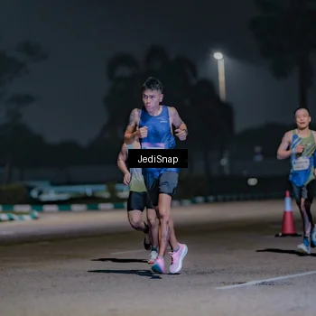 Runner Photo 7472759