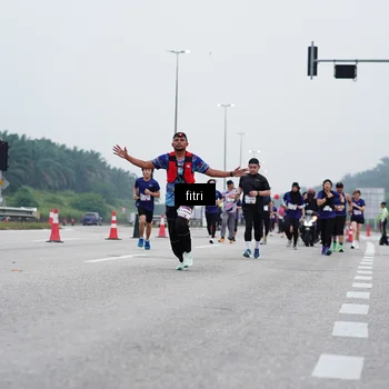 Runner Photo 7472762