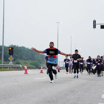 Runner Photo 7472776