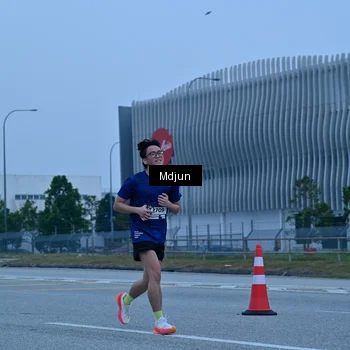 Runner Photo 7472794