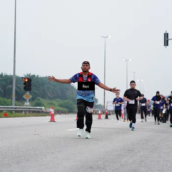 Runner Photo 7472817
